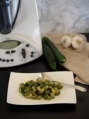 Ricetta zucchine trifolate con il Bimby, un contorno gustoso e facilissimo