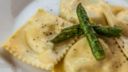 Ricetta ravioli asparagi e ricotta, il primo piatto perfetto per la stagione