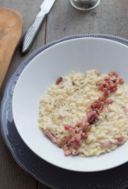 Ricetta risotto speck e mascarpone, un primo piatto ricco e saporito