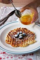 Ricetta waffle alla frutta e miele, le cialde soffici per la colazione