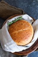 Pane alle mandorle e rosmarino