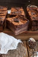 Ricetta torta magica al cacao, una torta a tre strati, con una sola cottura.