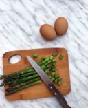 Spaghetti agli asparagi con uova e crema di Parmigiano
