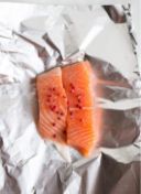 Riso Venere con salmone fresco e patate Thai