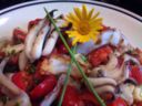 Seppie grigliate con datterini e cinque cereali