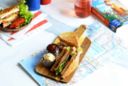Club Sandwich al pollo: ricetta salvacena senza bacon e uovo