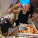 Dua Lipa e la pizza da asporto di Gino Sorbillo da 65 milioni di follower